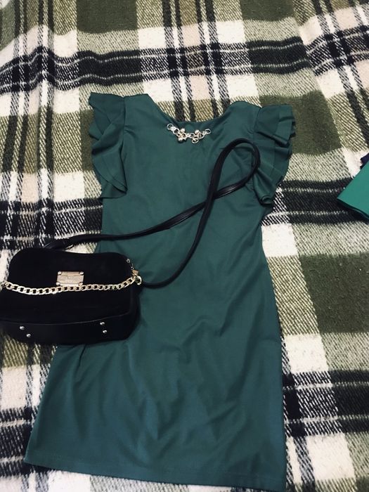 Сукня, платье красное зеленое коричневое