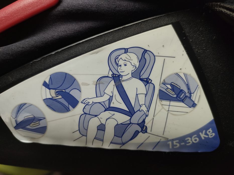 Cadeira da  Chicco de criança para carro
