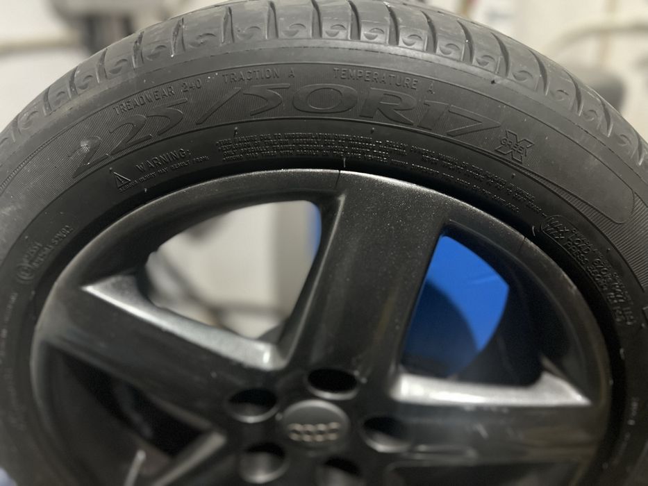 4 jantes Audi R17 com pneus 225/50 R17