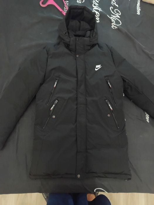 Продам новую курточку Nike (зима)