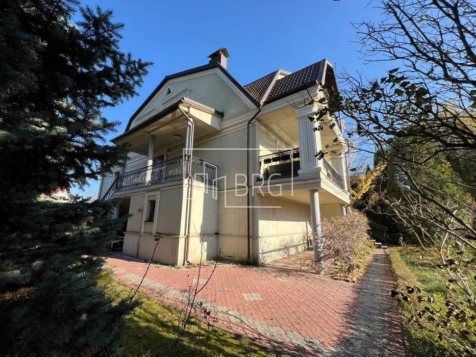 Продажа дома с бассейном и выходом на Козинку КГ Золотые ворота без%