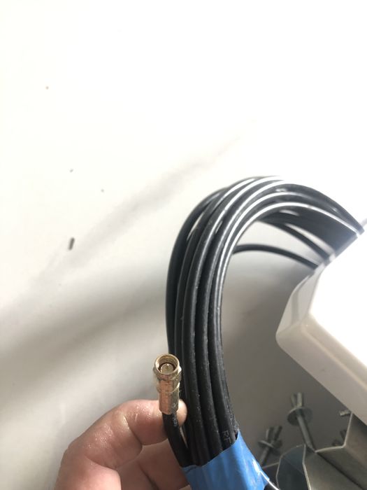 Antena dipol de alto ganho