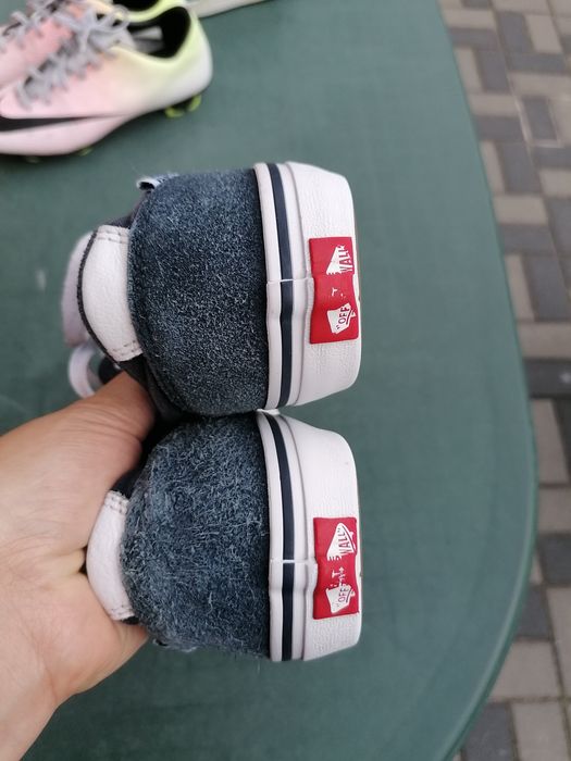 Vansy trampki sznurowane