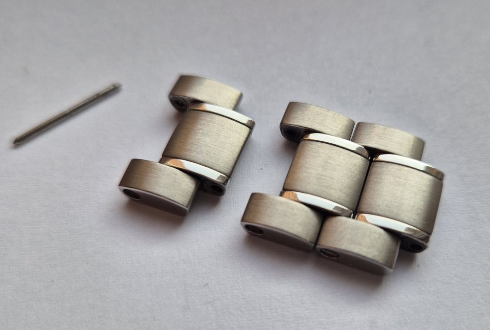 Ogniwa Omega bransoleta 17 mm szerokość , długość 8,3 mm !