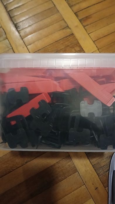 Продам кліпси, клини