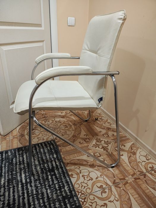 Меблі для салону, офісу, дому