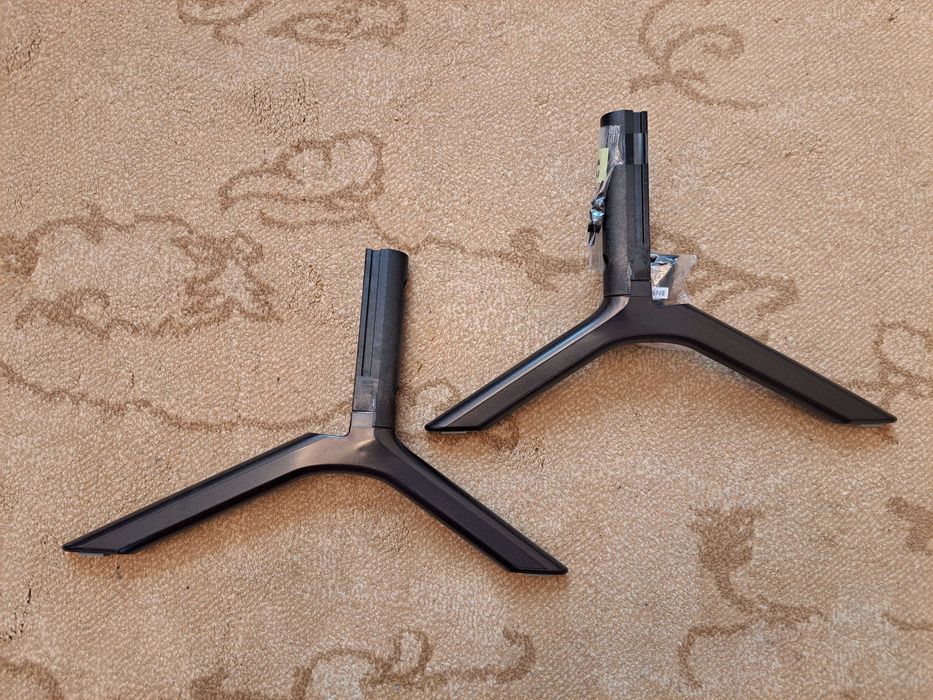 TV Samsung UE65NU7100 - nowe kompletne nóżki