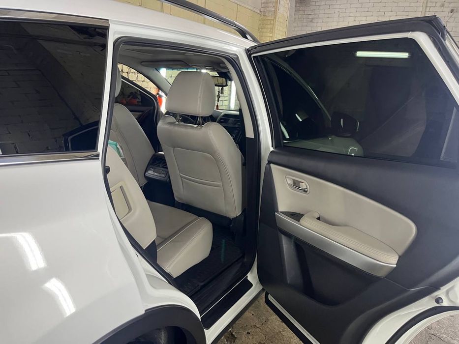 Mazda CX-9 2015.