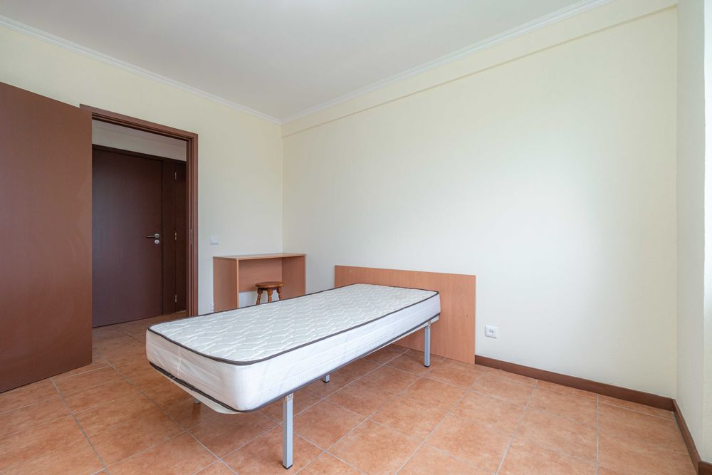 Quartos para arrendamento - Junto à Escola Agrária e ISCAC
