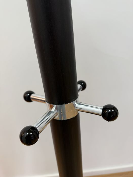 Вішалка для одягу (темне коричневе дерево)