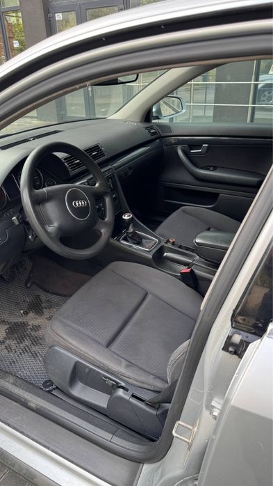 Продам Ауді а4 b6 1.6 бензин