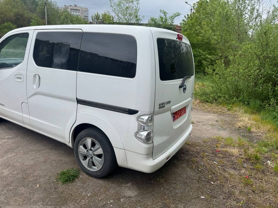 Продам Nissan e-NV 200