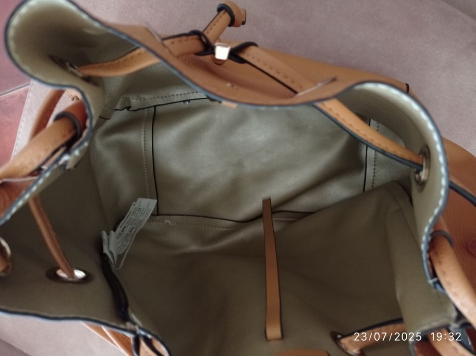 Carteira Zara pele sintética