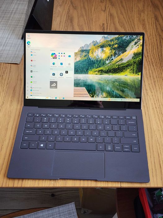 Samsung Galaxy Book S SM-W767 13.3 ips Snapdragon 8CX 8GB/256GB LTE 4G