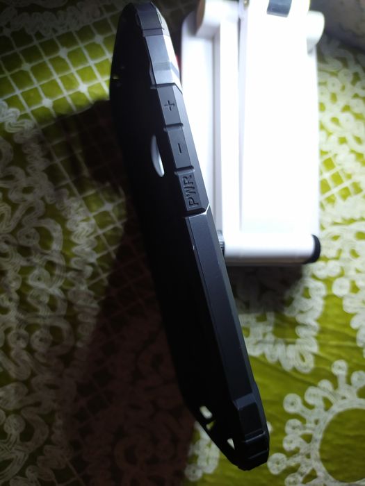 Продам чехол на Xiaomi note 7