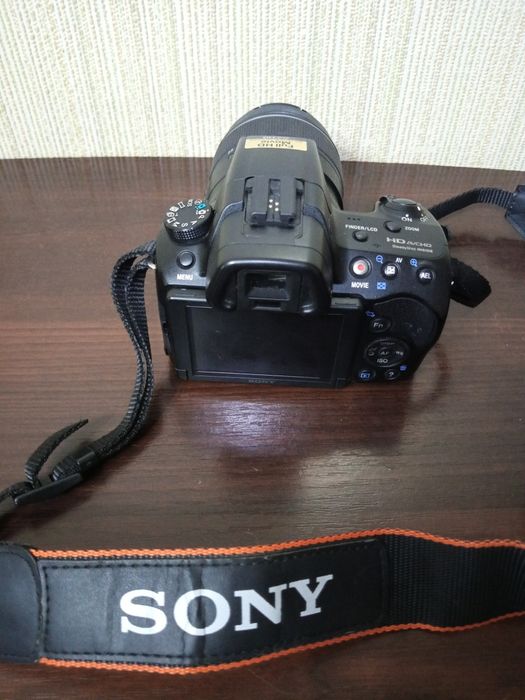 Цифровий фотоапарат SONY SLT-A37