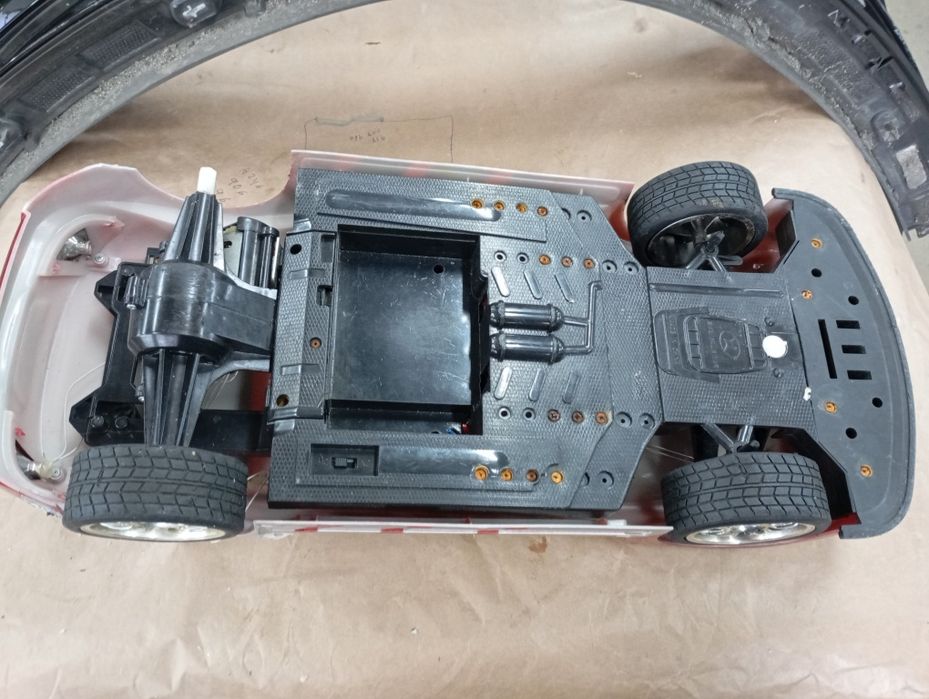 Carro modelismo 1:12 peças