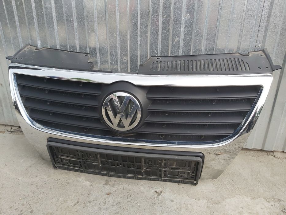 Atrapa Grill Passat B6