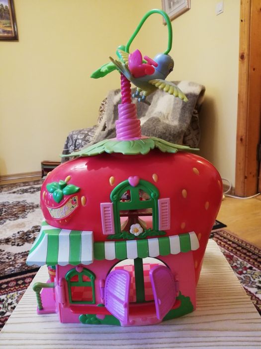Продам будиночок Шарлотти полунички Strawberry shortcakе.