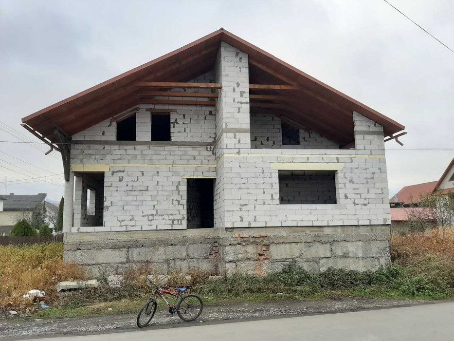 Будинок недобуд Тячів