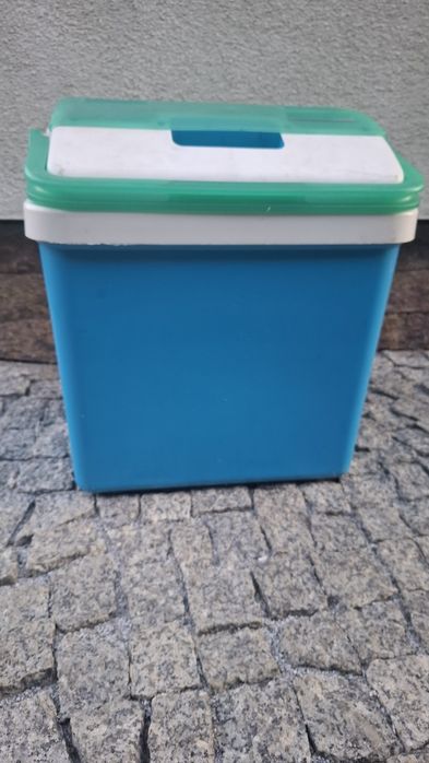 Lodówka turystyczna do samochodu