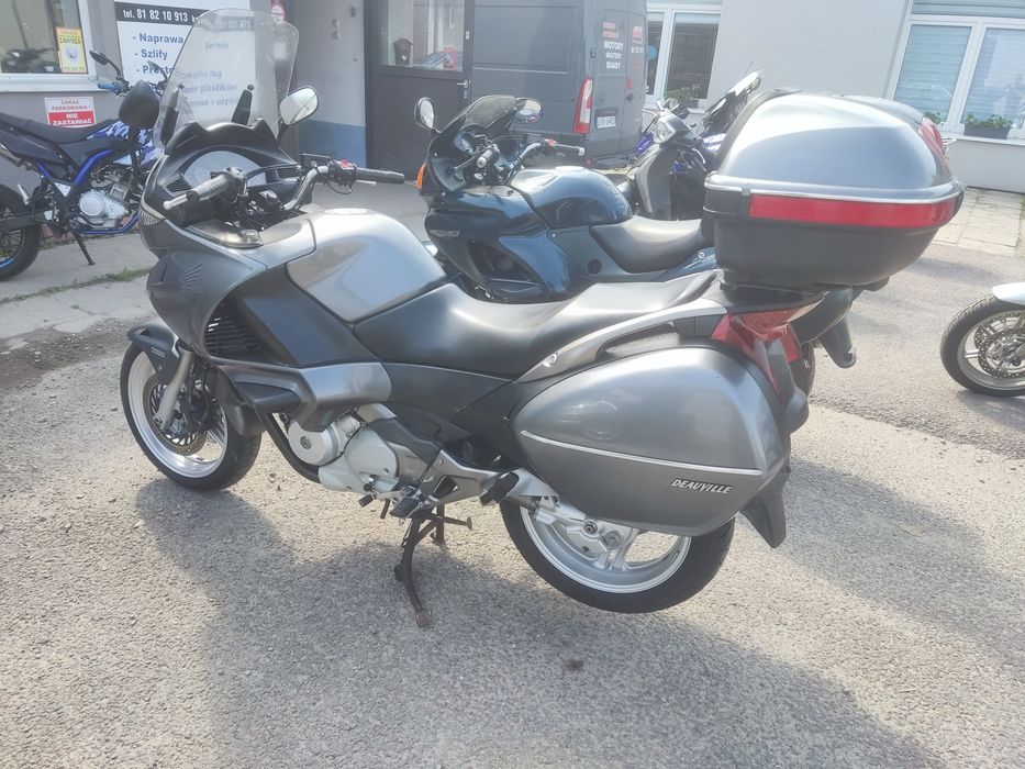 Honda NTV Deauvile 700  06.
