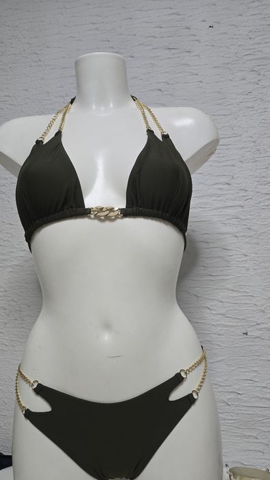 Confecção de swimwear bikinis e fatos de banho