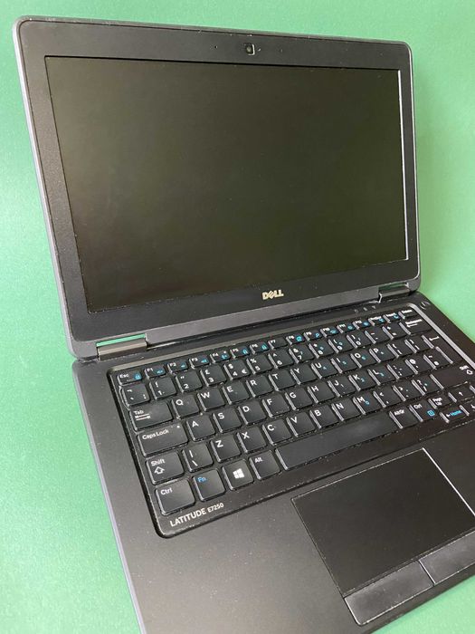 Dell Latitude E7250 12,5" | i5-5300U | 256gb ssd | 8gb ddr3