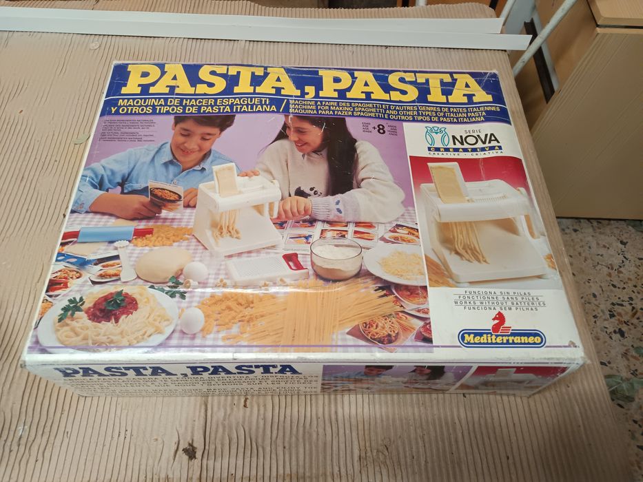 Brinquedo fábrica de pasta