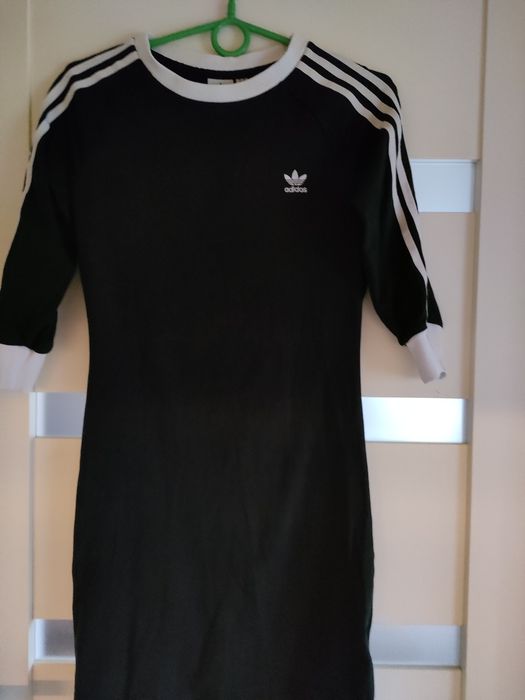 Czarna sukienka Adidas