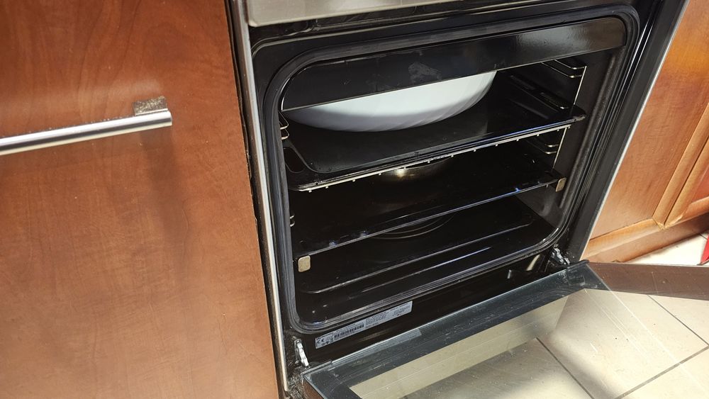 Kuchenka gazowa elektrolux z elektrycznym piekarnikiem 50 cm