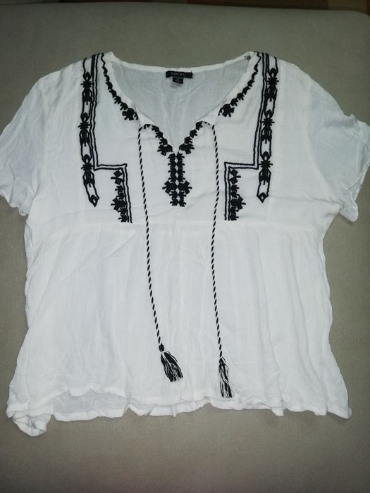 Blusa branca da Amisu