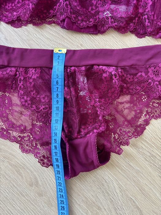 Комплект білизни жіночої М 75В новий комплект кружевного нижнего белья