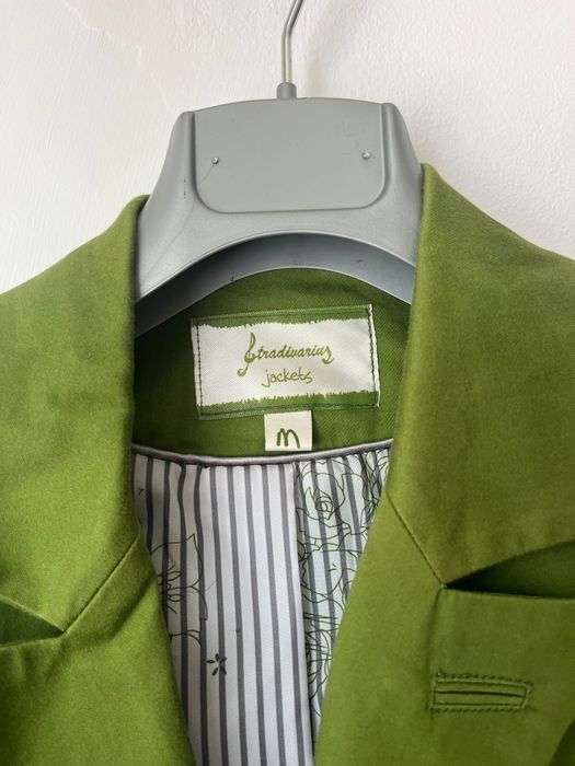 Blazer verde vibrante n⁰ M Stradivarius