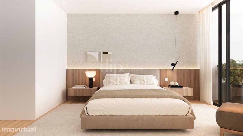 Apartamento T2 com amplo terraço, atualmente em construção