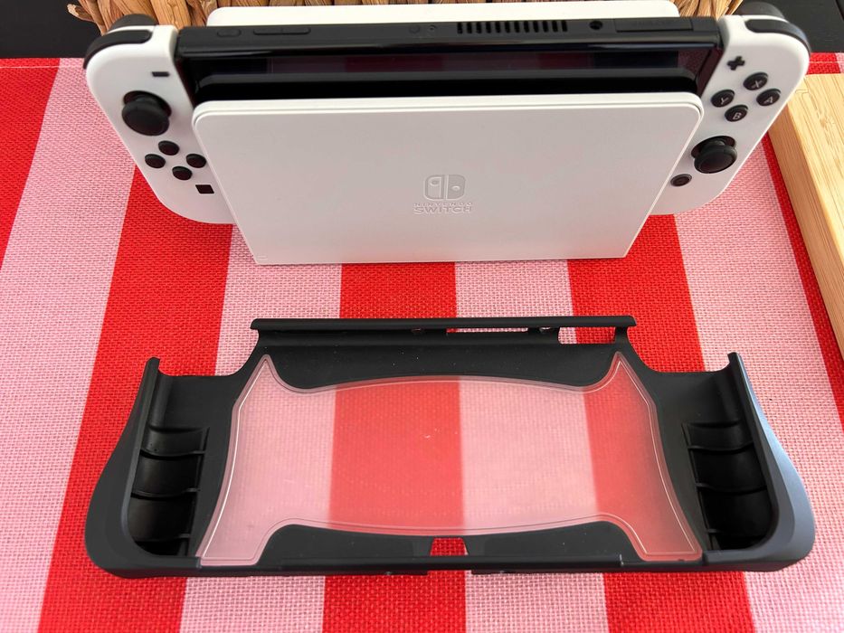 Nintendo Switch OLED Branco + Jogos + 256GB + Acessórios