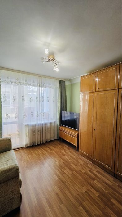 Продам двокімнатну квартиру по вул. Грушевського