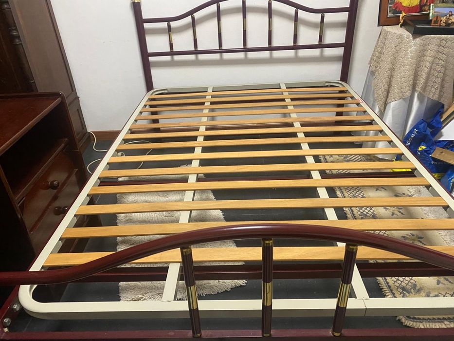 Cama metal 183x133 excelente estado