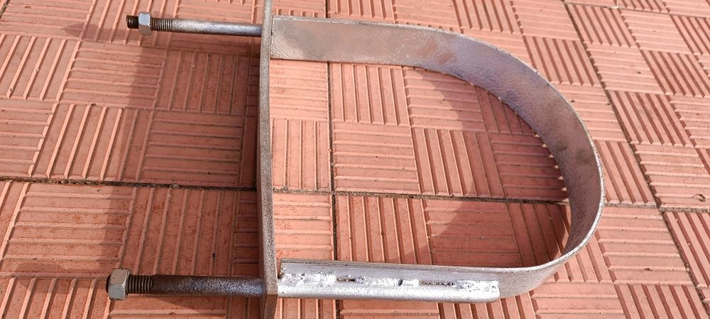 Кріплення, петлі, з'єднання для стовпа