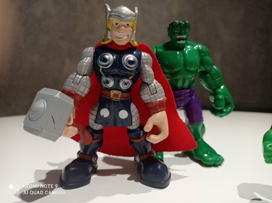 Продам набор Marvel Comics Hasbro!