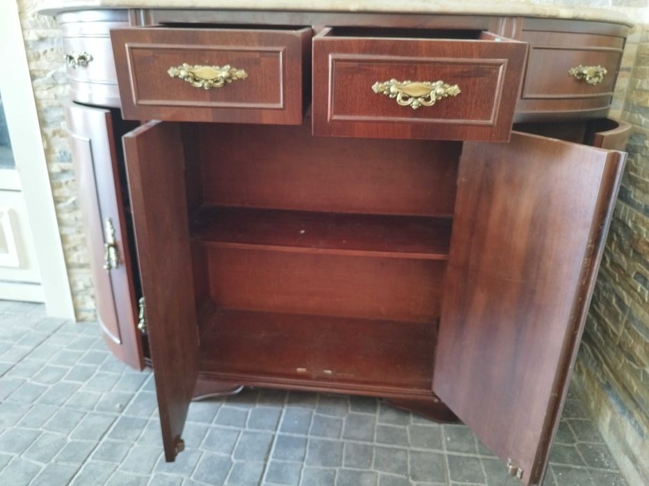 Sapateira em mármore e madeira