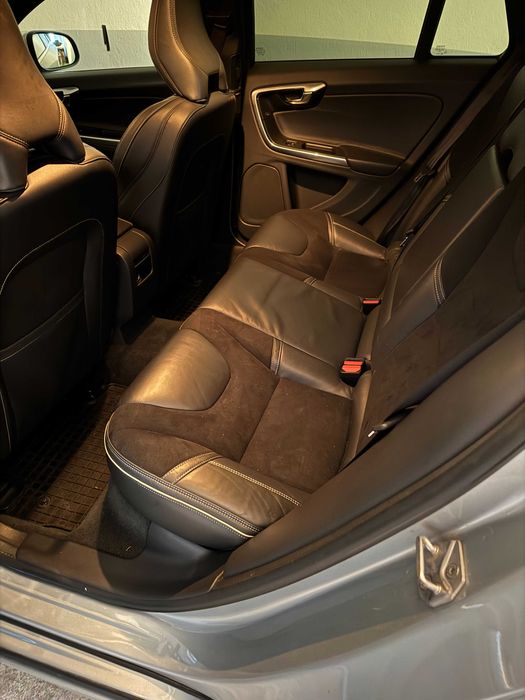 Volvo V60 (2016) R-Design D4, 200KM, Polestar