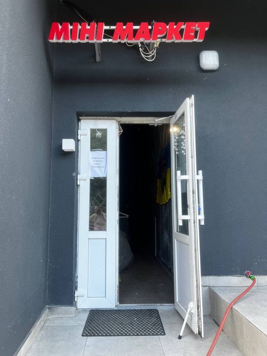 Новобудова оренда  фасад 15 кв комерція кавярня магазин