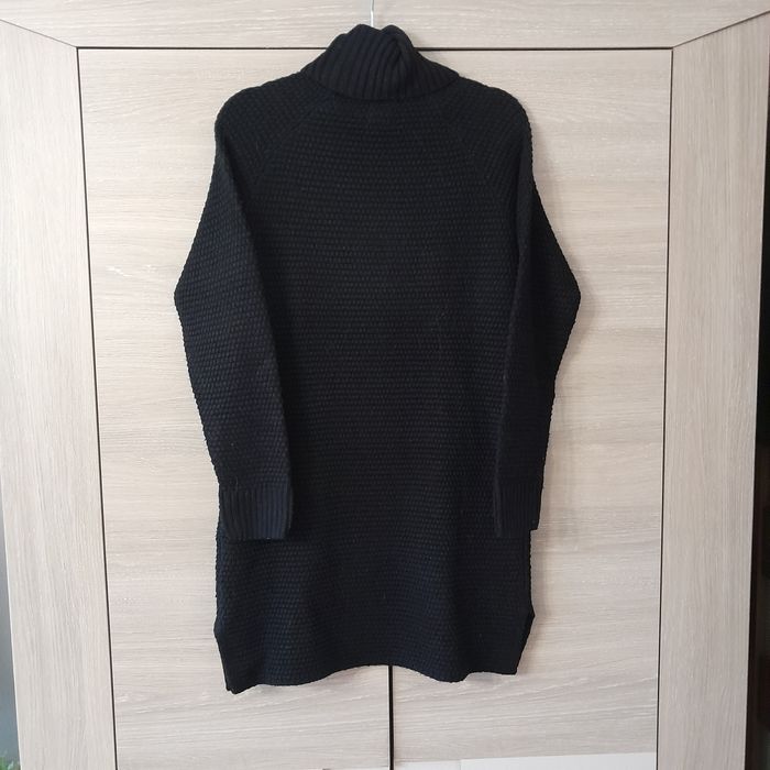 Sweter z golfem.