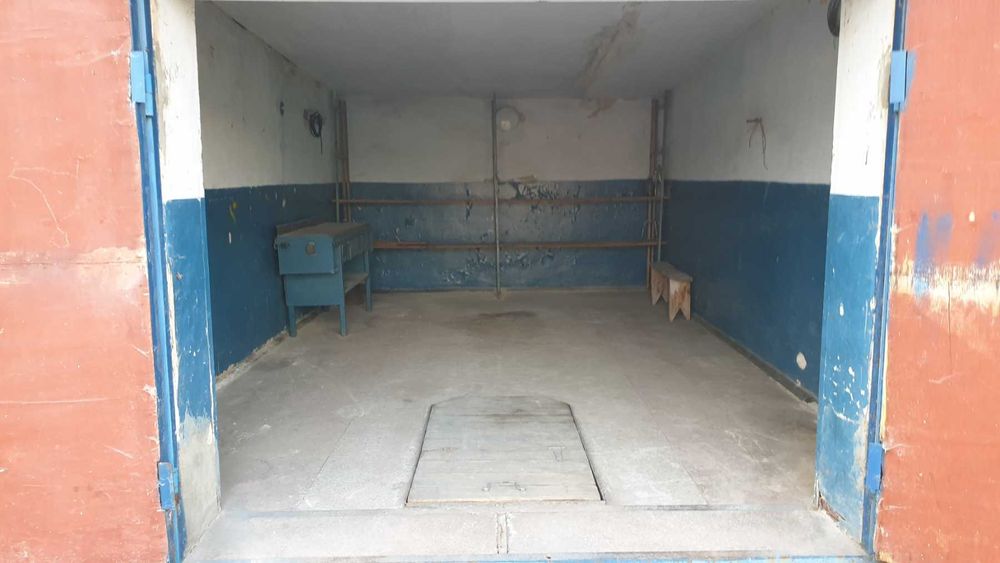 Кап. кирпичный гараж с подвалом  Кооператив «Автотурист» р-н Боженка.