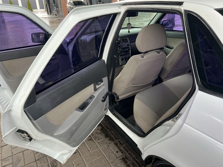 LADA priora Лада Пріора