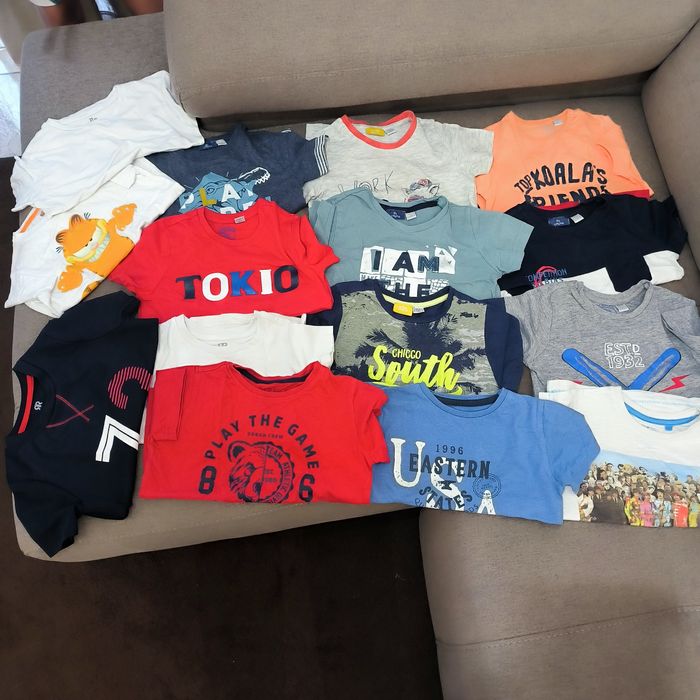 Roupa menino 3-4 anos para verão. Várias marcas, nomeadamente Chicco e Zippy. Todas as peças de roupa de todas as imagens do anúncio incluídas.