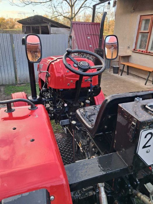 Трактор DW 244 AT