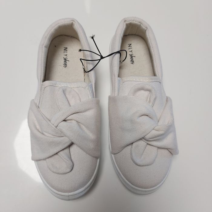 Sneakersy z kokardą NLY shoes 36