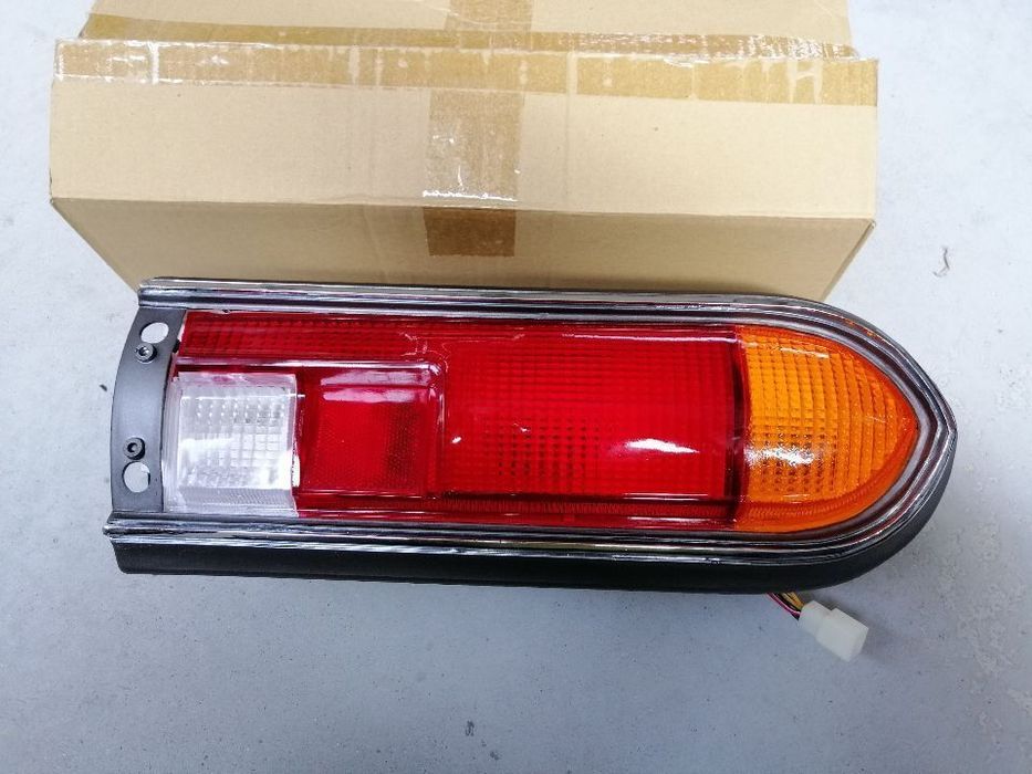 Farolins de trás Datsun 120Y Sedan NOVOS